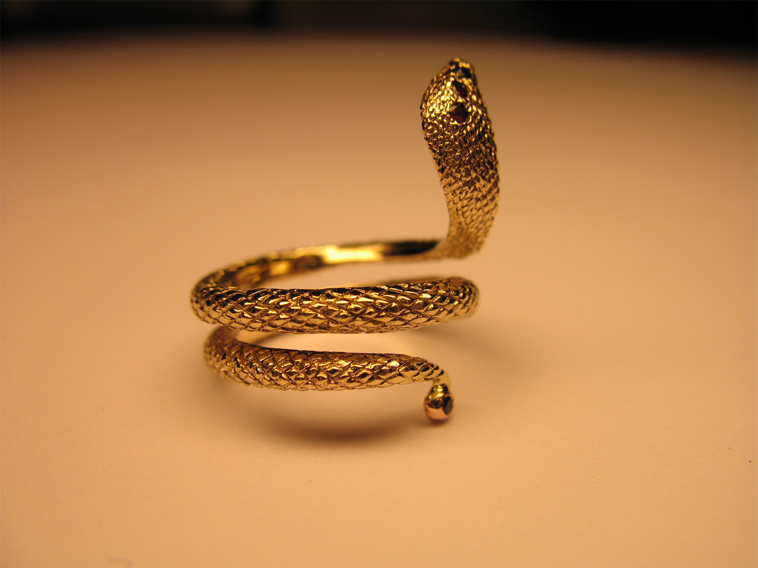 Кольцо змея Адрия Голд